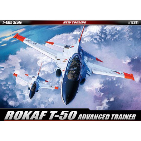 Maquette d'avion en plastique T-50 ADVA. TRAINER ROK AF 1/48